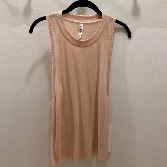 NWT Alo Yoga Heatwave Tank in Nectar - Picture 2 of 6